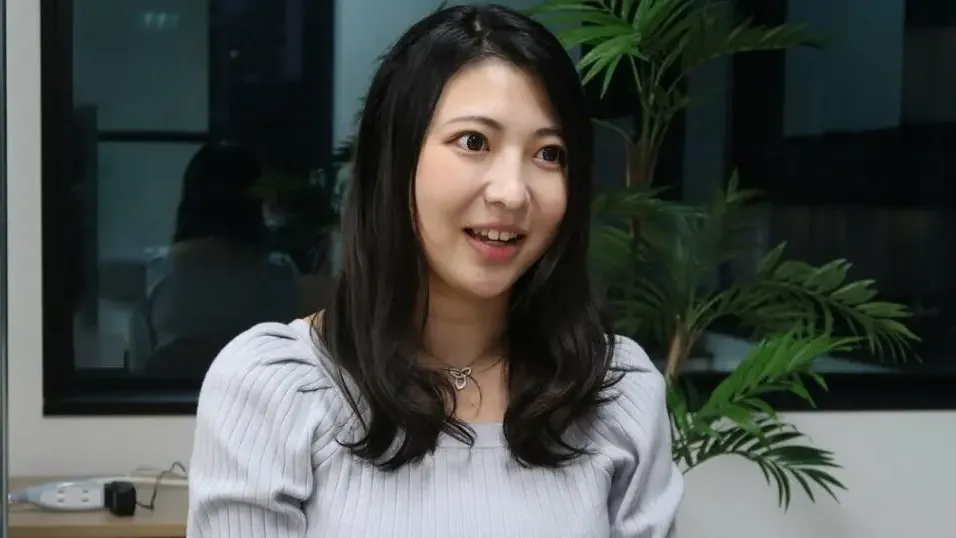 土岐彩花の父親は連続起業家｜倒産経験と母の支えが育んだ起業家精神とは