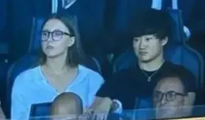 角田裕毅とヤナ・ガッターダーのデート